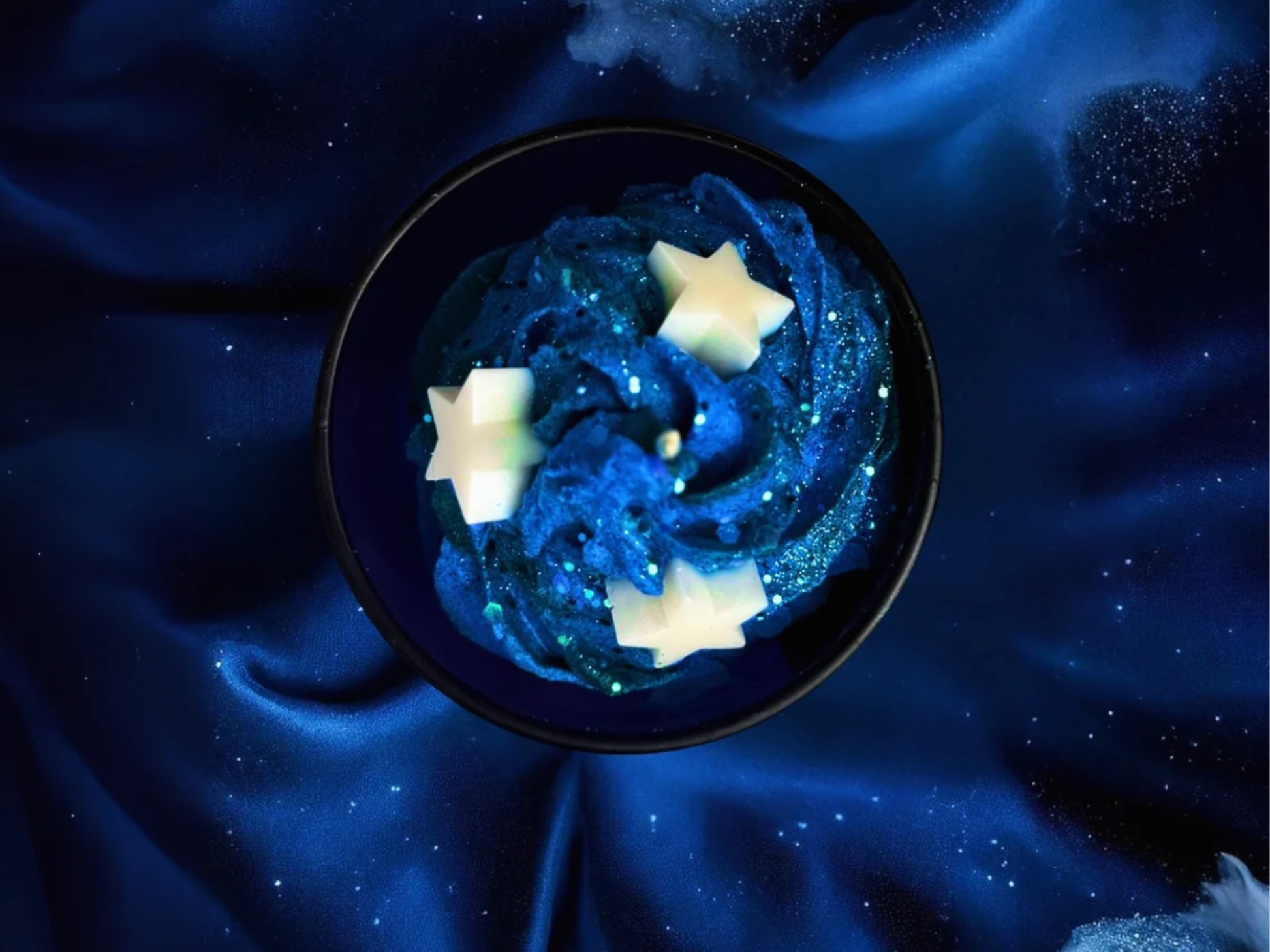 THE STARFALL SEA - Tropical Fruit & Sea Fresh Scented Candle Hex & Boon