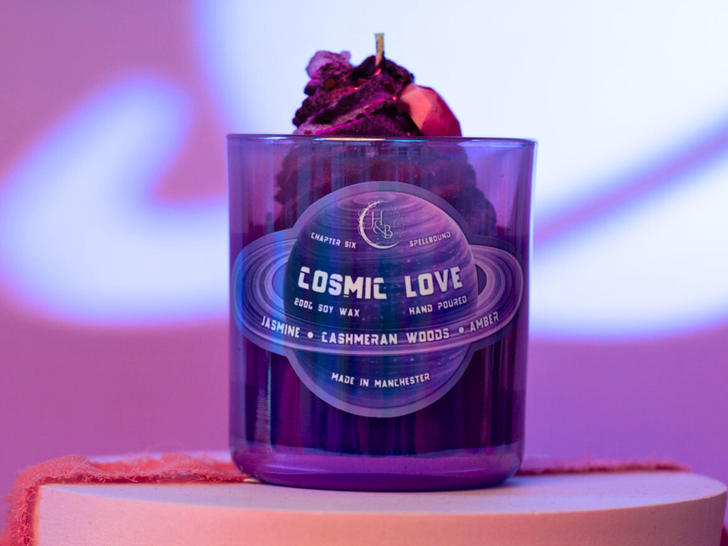 COSMIC LOVE - Jasmine Sambac, Woods & White Amber Scented Candle Hex & Boon