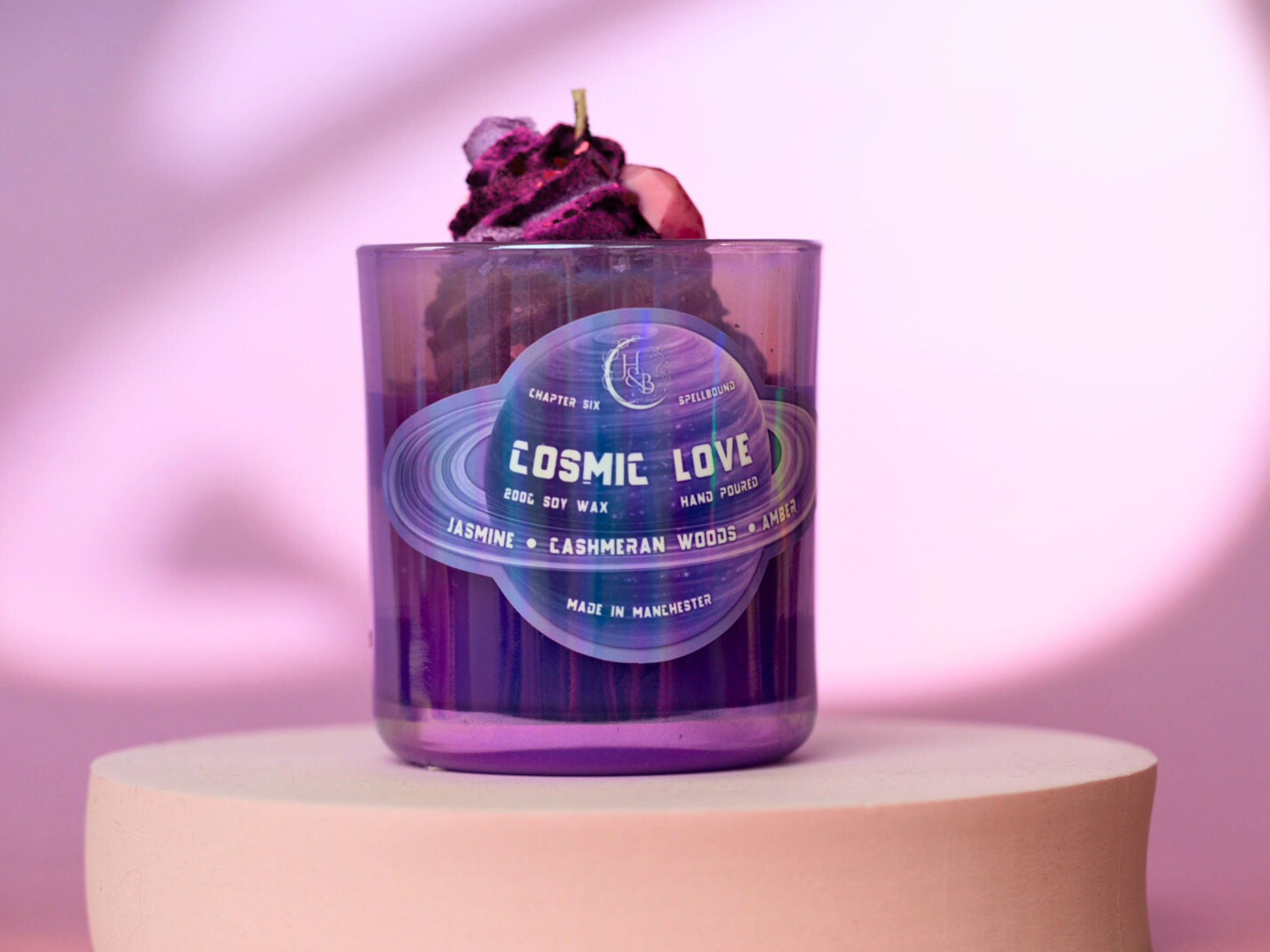 COSMIC LOVE - Jasmine Sambac, Woods & White Amber Scented Candle Hex & Boon