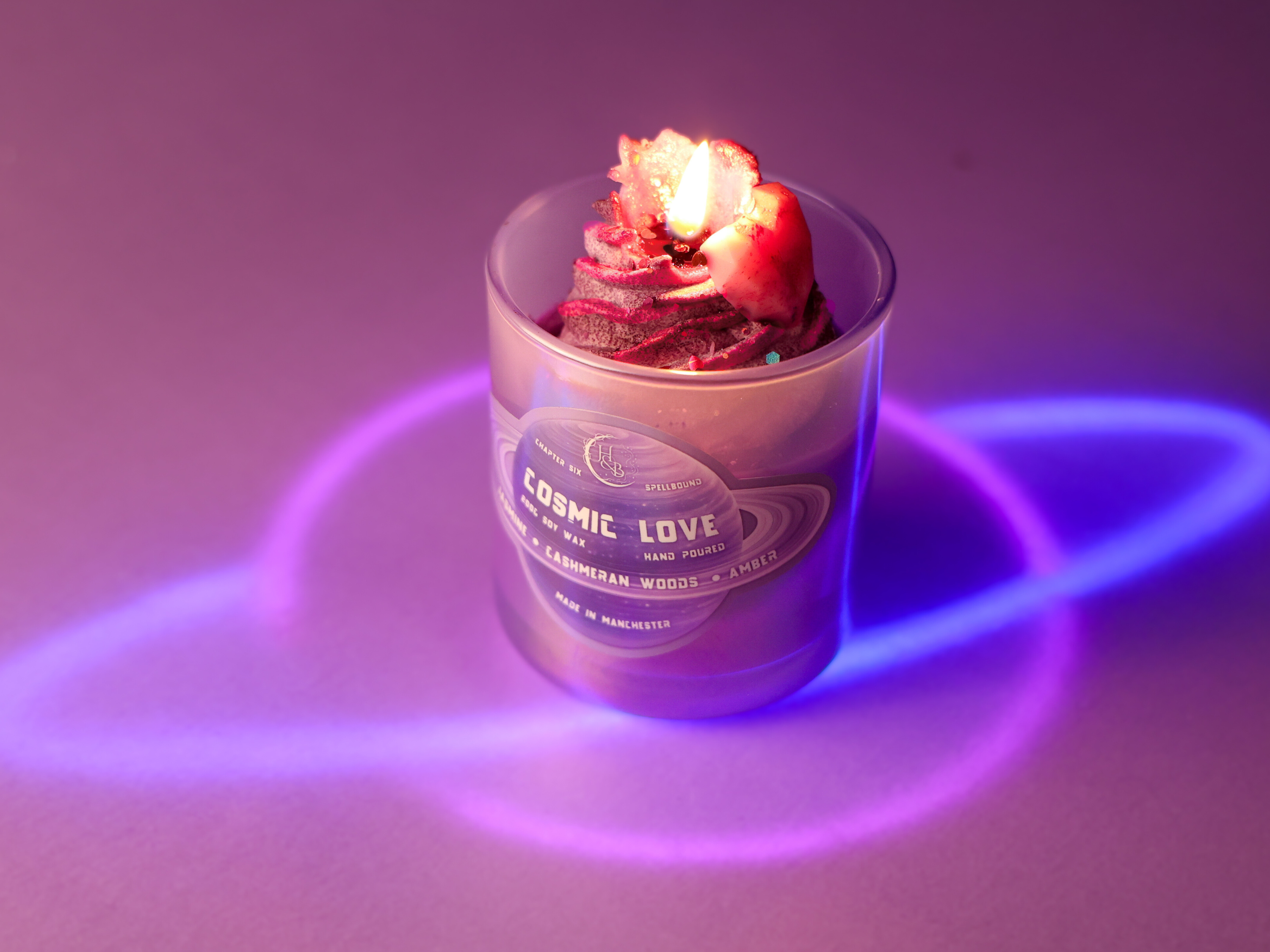 COSMIC LOVE - Jasmine Sambac, Woods & White Amber Scented Candle Hex & Boon